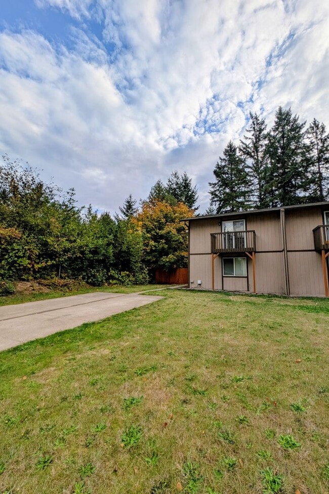 Photo - 2 Story Duplex Available. HUGE, FENCED YAR...