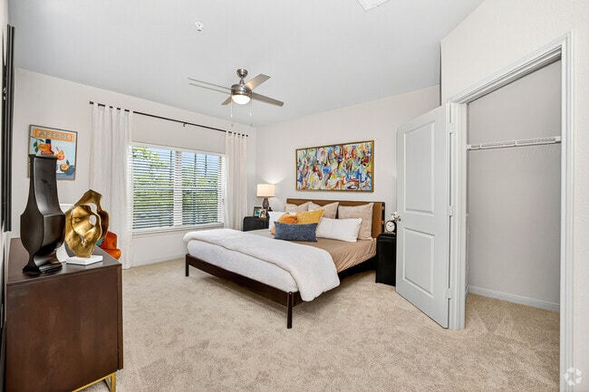 1BR, 1BA - 834SF