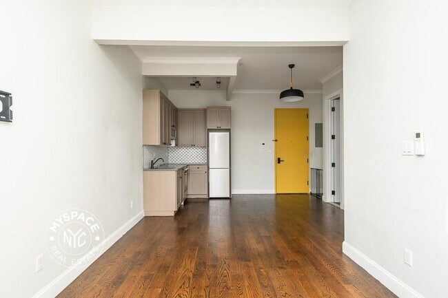 Photo - 60-80-80 Myrtle Ave Unit 3d