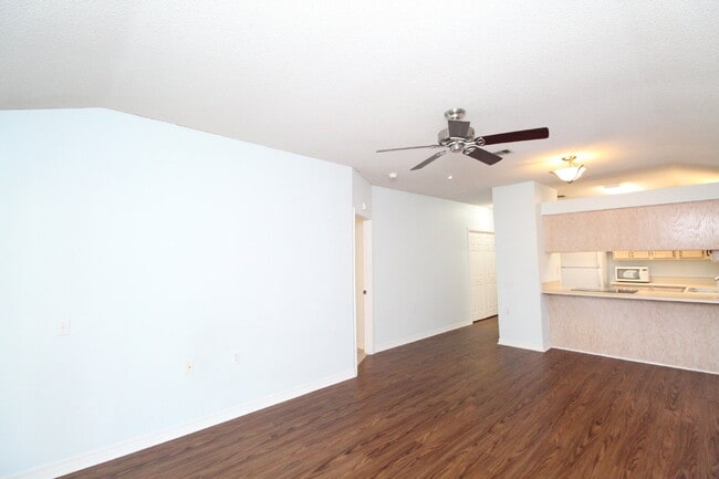 Photo - Charming 2BD/2BA Cottage in the Cottages a...