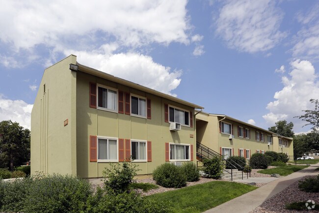 Copper Chase Apartments For Rent in Colorado Springs, CO