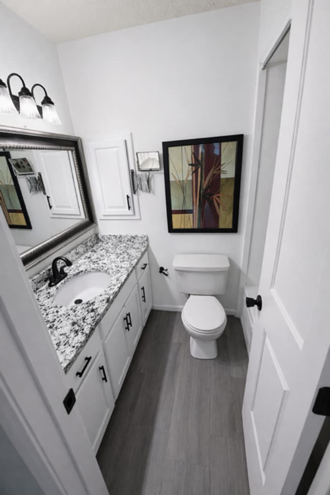 Building Photo - three bedroom house, in quiet family neighborhood