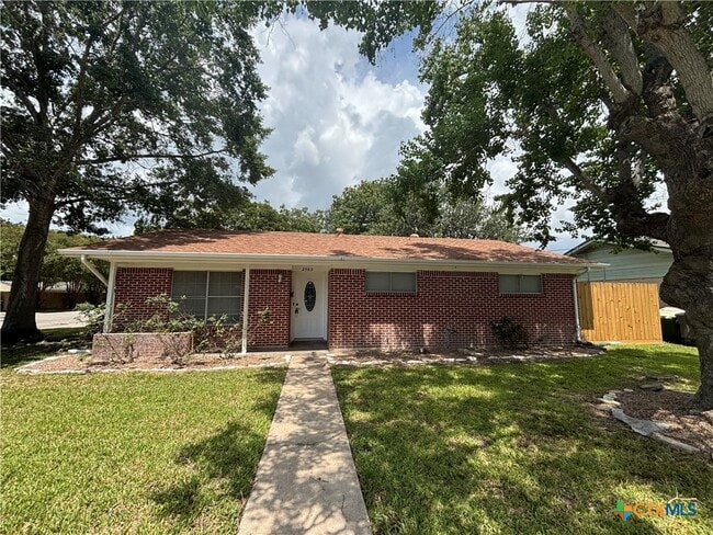 Photo - 2502 E Poplar Ave House