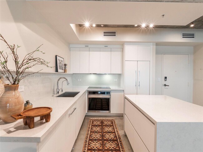 Photo - 3449 NE 1st Ave Unit L35