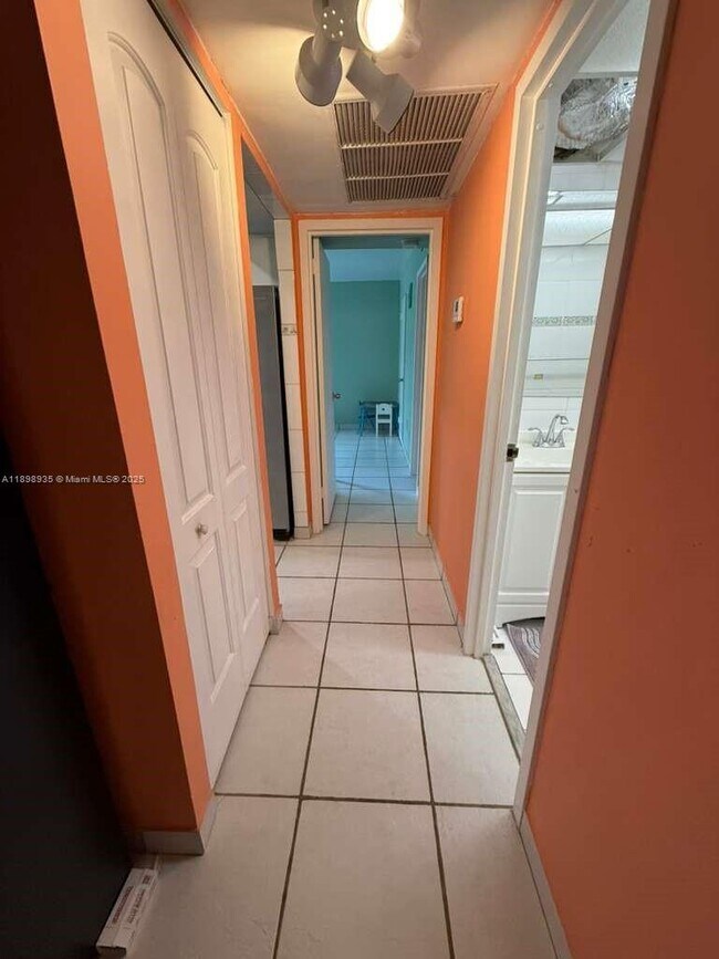 Photo - 17560 Atlantic Blvd Unit 414