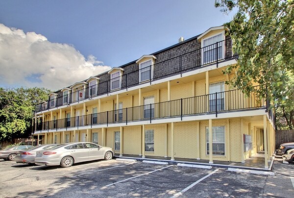 Photo - French Place Condo's