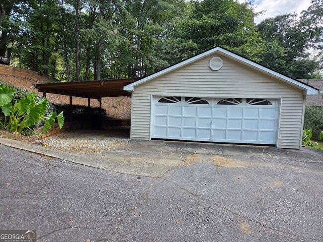 Photo - 984 Overlook Dr
