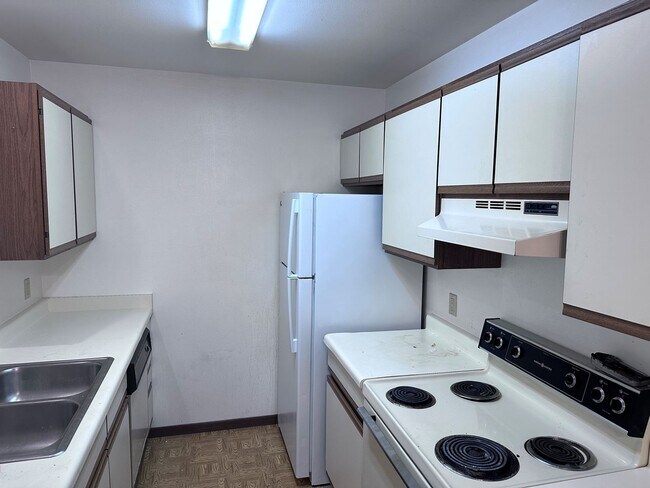 Photo - West Side 1 Bedroom Apartments!