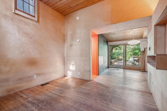 Photo - 713 N 5th Ave