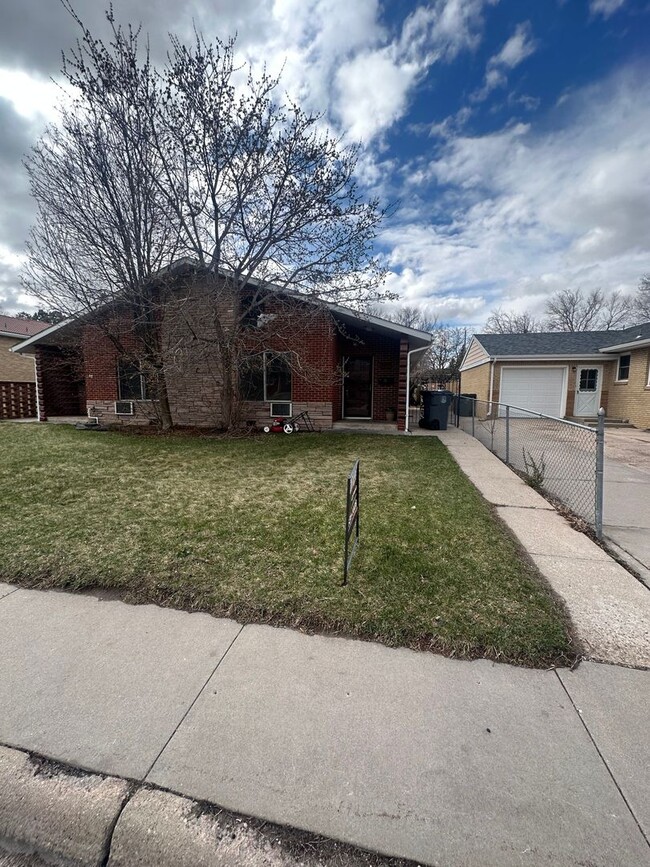 Photo - 2615-2617 E. 17th St. Unidad 2615