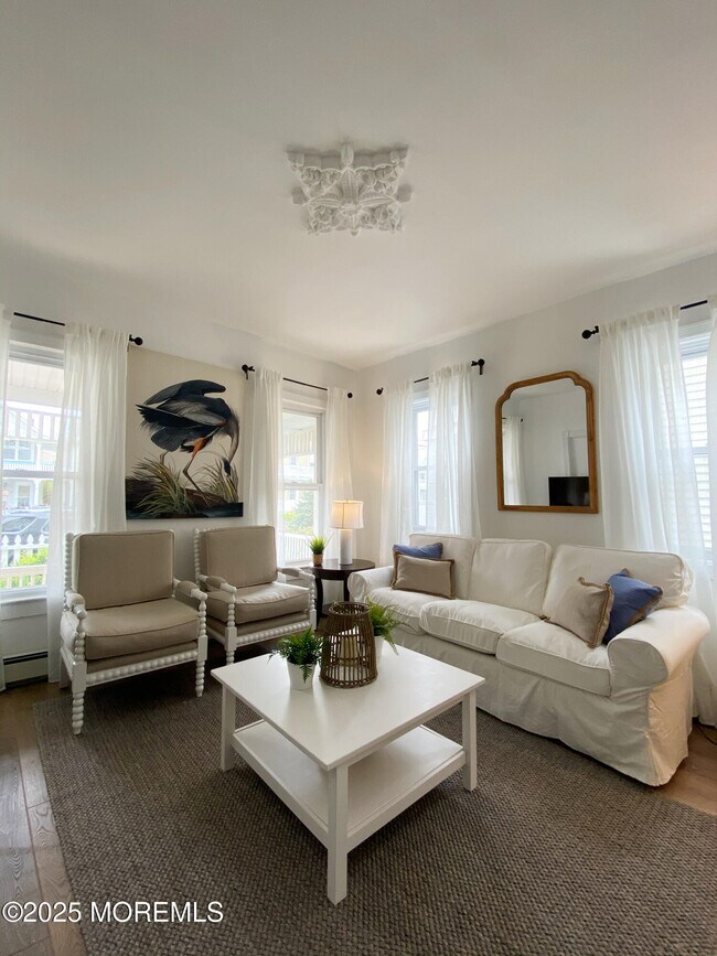 Photo - 22 Embury Ave Unidad 1