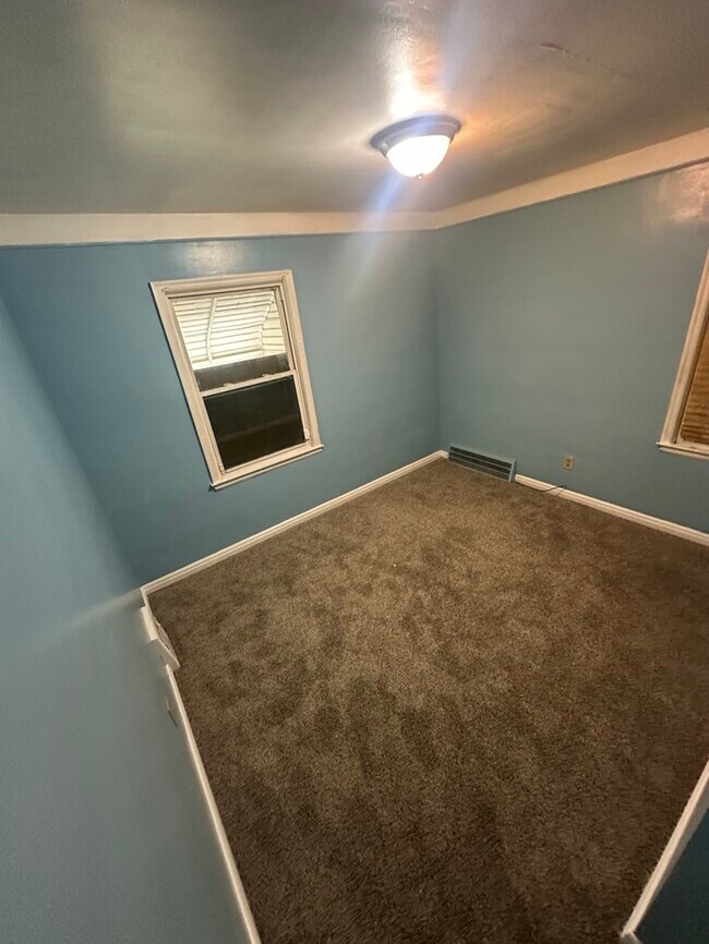 Photo - 15675 Lappin St