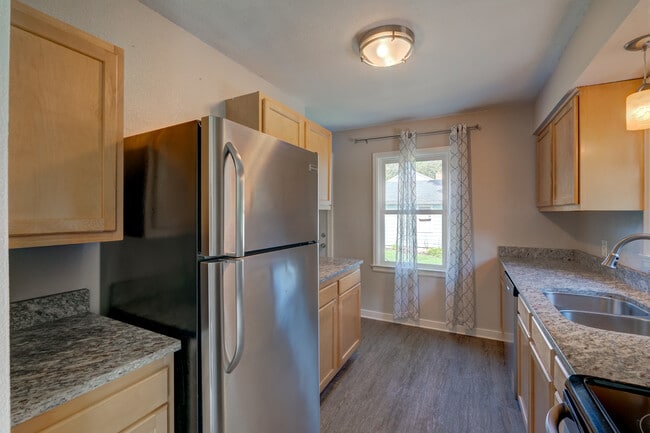 Photo - 5212 Midmoor Rd