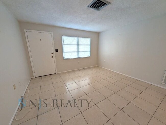 Photo - 1209 Maybury Dr