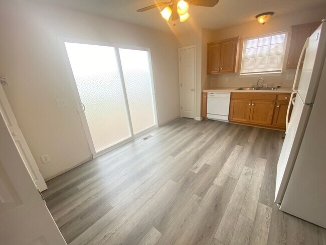 Photo - 708 Vincent Cason Ave