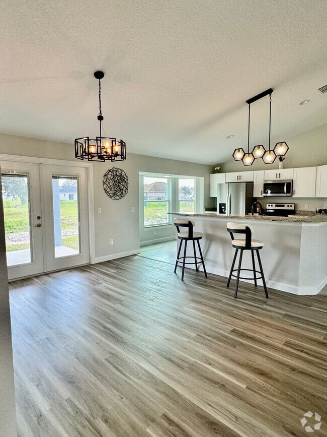 Building Photo - Bushnell 3BR/2BA Home! Brand New Everythin...