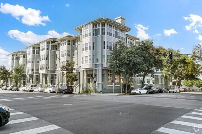 Building Photo - Spacious Two Bedroom, Two Bathroom in the ... Rental