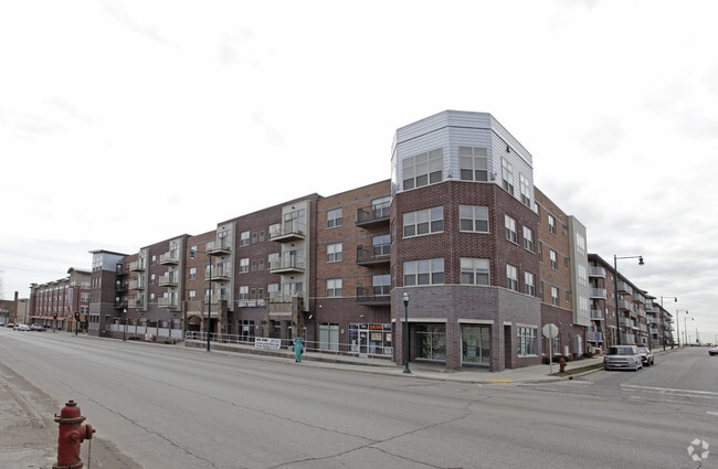 Photo - Six Points Apts