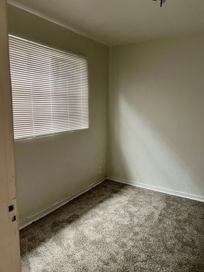 Photo - 2 Bedroom Home For Rent!