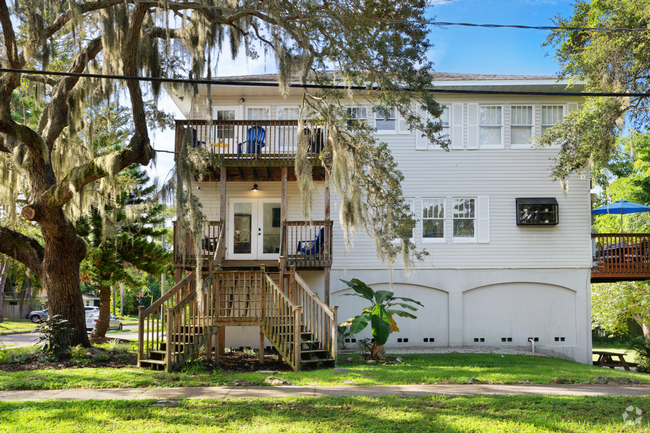 Building Photo - 2 Bedroom 2 Bathroom Unit Bottom  A Rental