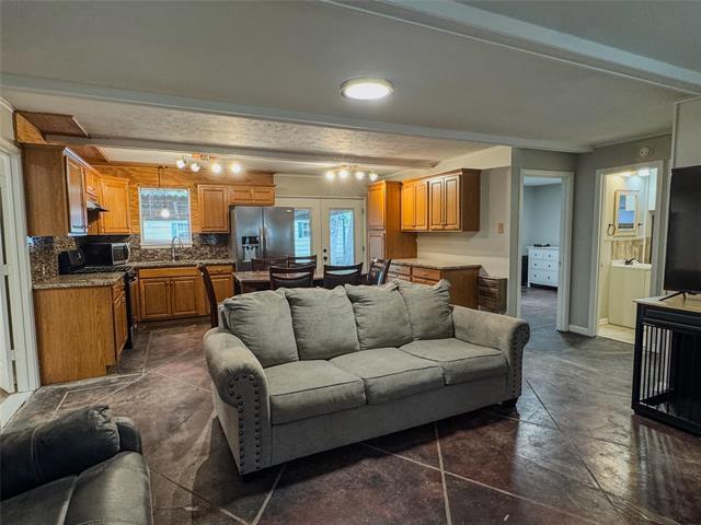 Photo - 743 Oak Leaf Trail