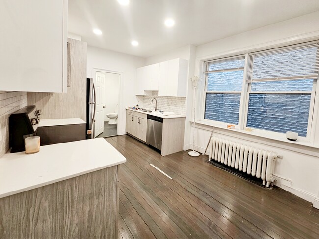 Building Photo - 16 Temple St Unit 31