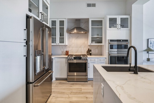 Photo - Legacy Patriots Point Apartments