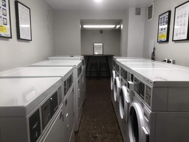 Photo - Dundas Apartments