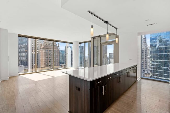 Photo - 204 N Michigan Ave Condominio