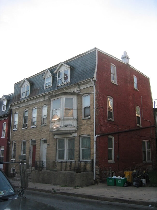 Building Photo - 1 Bedroom-York City SD Rental