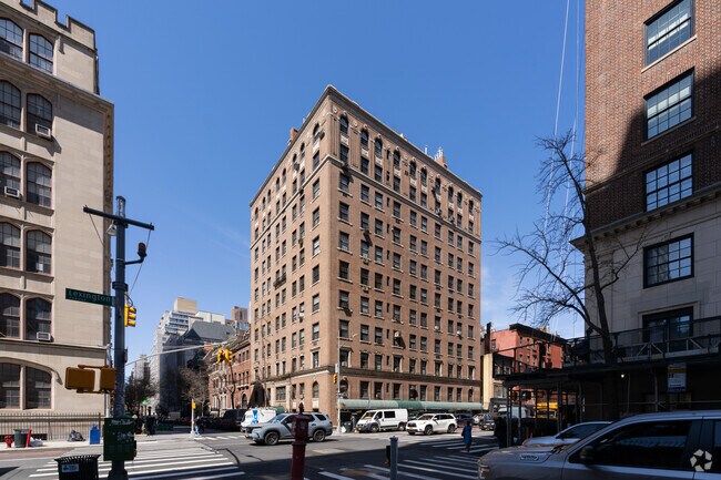 Photo - 944-952 Lexington Ave