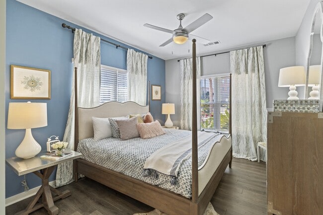 Photo - Central Island Square