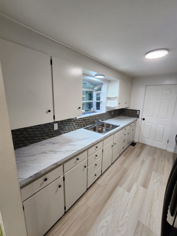 Photo - 950 SE 6th Ave