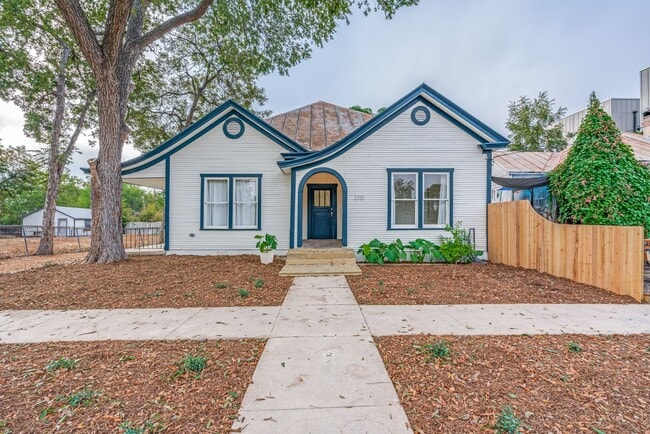 Building Photo - 210-M (ERL) Unit A