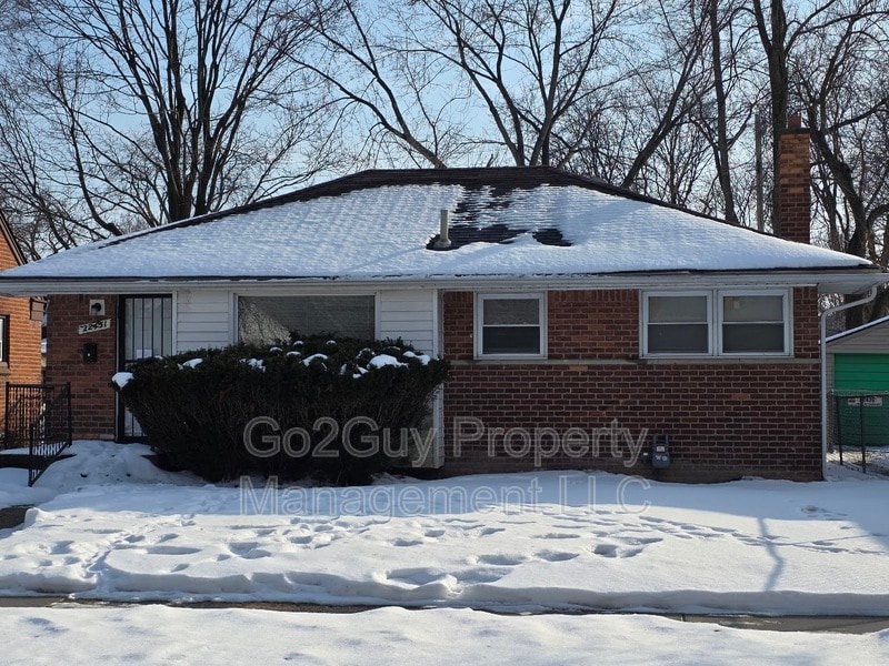 Photo - 22431 Lyndon St