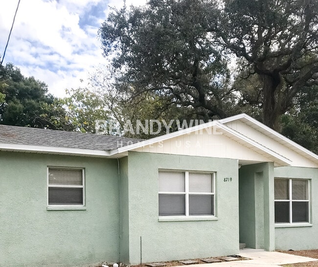 Building Photo - 8719 N Brooks St Rental