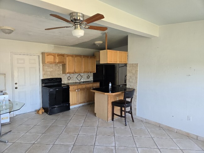 Photo - 21923 Hernando Ave