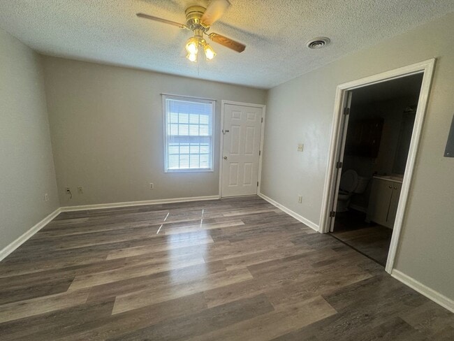 Photo - 208 W Watauga Ave Unidad #2