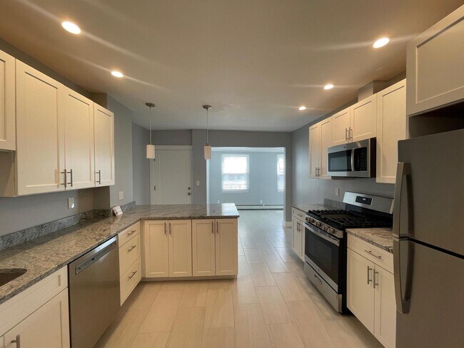 Building Photo - 356 Somerville Ave Unit 3