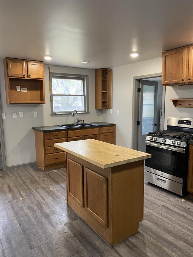 Photo - 306 W Cottage Ave
