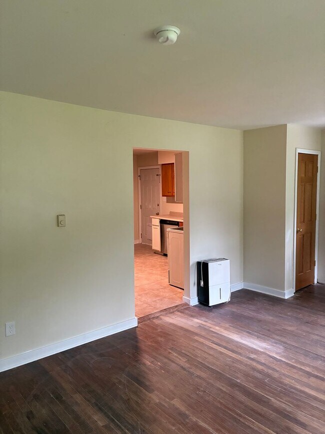 Photo - Cozy 2 Bedroom 1 Bath Duplex! Available Now!