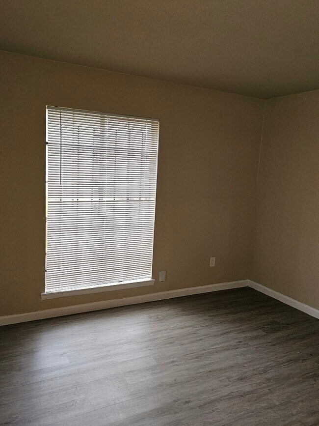 6815 Beachwood St Unidad 3
