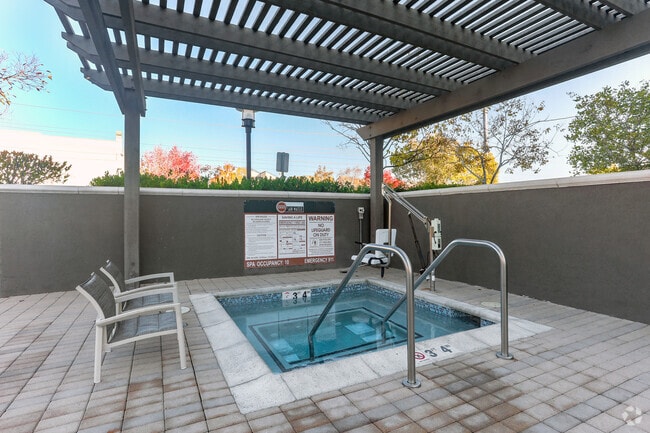 888 San Mateo Apartments
