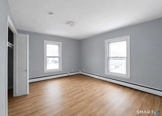 Photo - 21 Young St Unit 2L