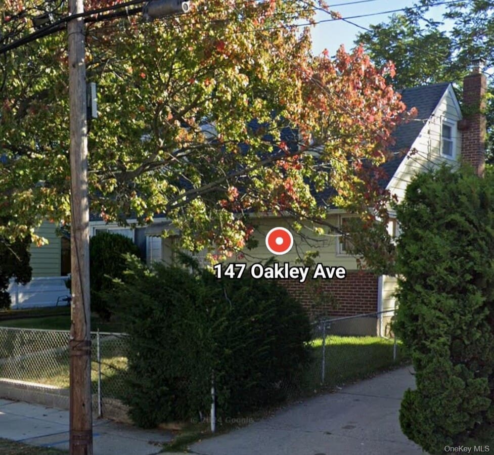 Photo - 147 Oakley Ave