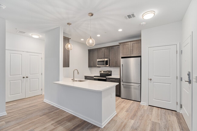 Photo - Riverview West Apartments