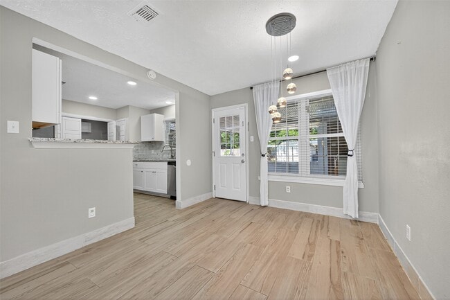 Photo - 8203 Huntermoor Cir