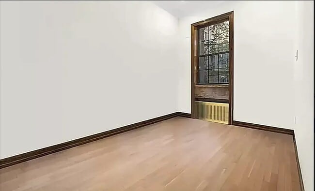 121 E 37th St Unit 1B