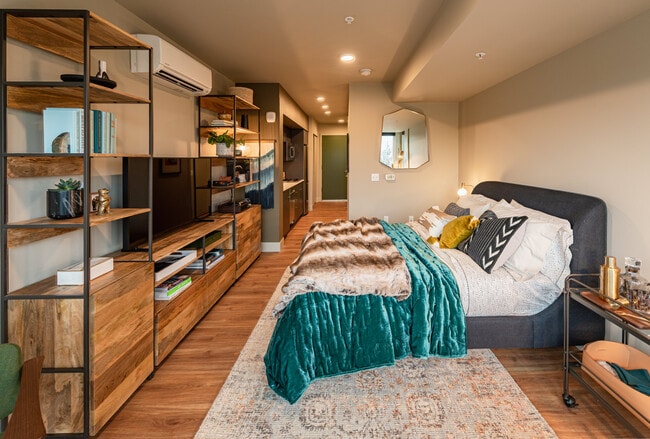 Photo - z-063025-Clark Apartments