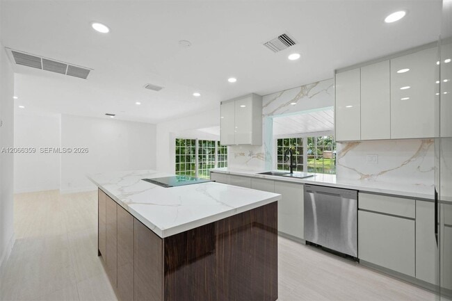 Photo - 11770 Griffing Blvd